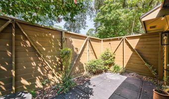 22 Chesterfield Lake Dr, Beaufort, SC 29906