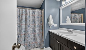 2731 Valley Dr, Ann Arbor, MI 48103