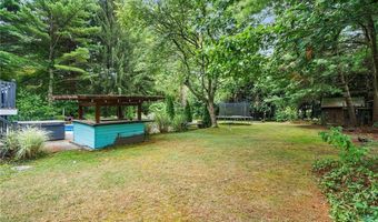 18 Magnolia Ln, Coventry, RI 02816