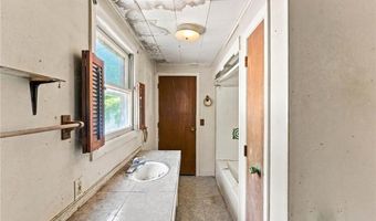 227 S Main St, Coventry, RI 02816