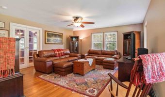 5 Fanwood Ct, West Milford, NJ 07421