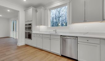 995 ARUNDEL Dr, Arnold, MD 21012