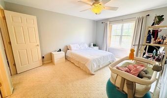 2808 Barclay Way, Ann Arbor, MI 48105