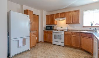 1094 Holly Dr, Antioch, IL 60002
