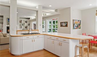 175 Ruggles Ave, Newport, RI 02840