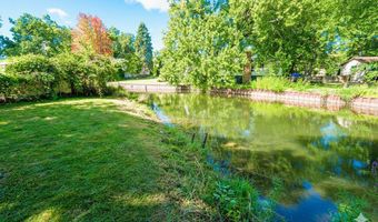 39450 N Circle Ave, Antioch, IL 60002