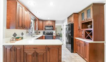 230 TREE TOP Ln, Hockessin, DE 19707