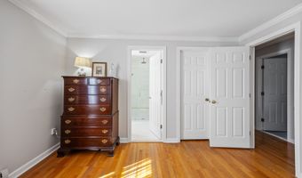 4 Brookfield Ct, Cheshire, CT 06410