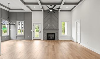 10549 E Brainerd Rd, Apison, TN 37302