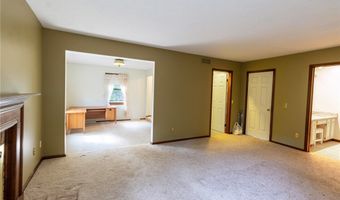 610 Deep Woods Dr, Aurora, OH 44202