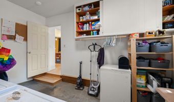 1614 Wolverine St, Anchorage, AK 99504