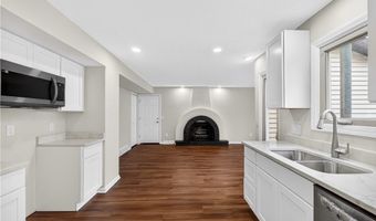 578 N Main St, Amherst, OH 44001