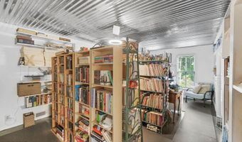 1748 Georgia St, Alford, FL 32420