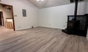 200 Watts Ln, Big Sandy, TN 38221
