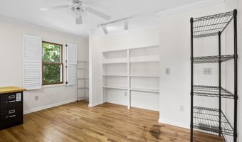 67 Victoria Way, Albany, NY 12209