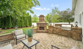 4226 E APPLESEED Dr, Appleton, WI 54913