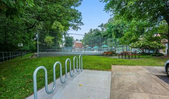 10518 WEYMOUTH St 102, Bethesda, MD 20814