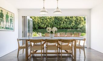 36 Hand Ln, Amagansett, NY 11930