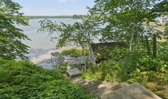 3 Tidewater Cv, Falmouth, ME 04105