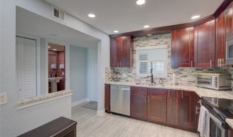 1230 GULF Blvd 304, Clearwater, FL 33767