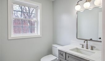 29 Graves Ave, North Smithfield, RI 02896