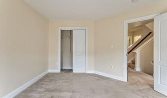 5053 DONOVAN Dr, Alexandria, VA 22304