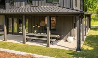 2469 River Oak Dr, Decatur, GA 30033