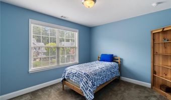 341 Spotted Ridge Cir, Woodstock, GA 30188