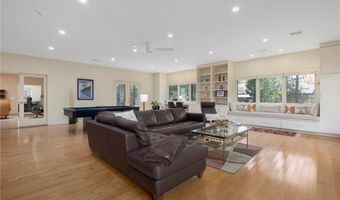 29 Dennell Dr, Lincoln, RI 02865