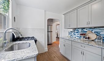 125 Eighth St, Belford, NJ 07718