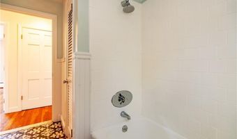 11 Bellevue Dr, Cranston, RI 02920