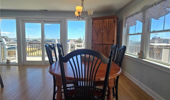 9 Arbeth Rd, Narragansett, RI 02879