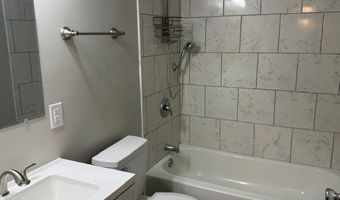 208 East St, Batesville, MS 38606