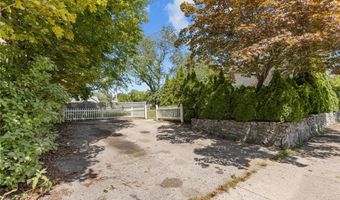 217 Bay View Ave, Cranston, RI 02905