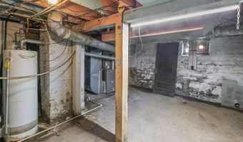 912 Tremont St, Alton, IL 62002