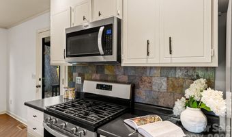 2220 Arnold Dr, Charlotte, NC 28205