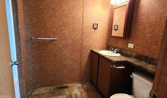 4005 19th St NE, Bismarck, ND 58503