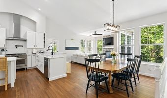 730 Mark Wesley Ln, Ballwin, MO 63021