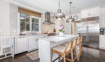 26 S Chestnut Ave, Arlington Heights, IL 60005