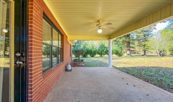 112 River Oaks Dr, Bainbridge, GA 39819