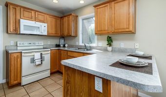 5406 Bear Creek Pass, Auburn, IN 46706