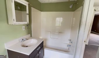 108 College, Barnesville, GA 30204