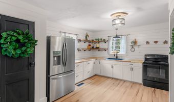 165 Crowder St, Barnesville, GA 30204