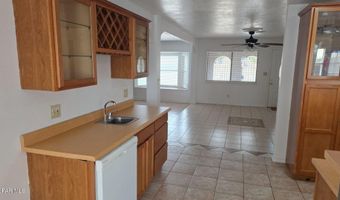 316 S Sixth St, Anthony, TX 79821