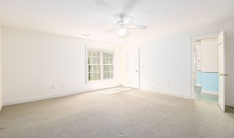 21 Great Heron Ln 21, Brookfield, CT 06804