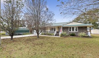 402 Chippendale Ln, Bonneau, SC 29431