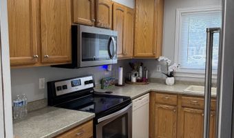 6 Rose Ln 2-15, Danbury, CT 06810