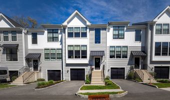 39 Brentwood Cir 39, Danbury, CT 06810