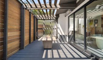 2522 Zorada Dr, Los Angeles, CA 90046