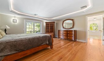 273 Finch Ln, North Kingstown, RI 02874